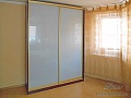 Раздвижные двери «Робуста» с белым стеклом